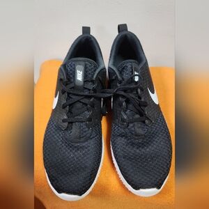 Nike Black Sneakers
